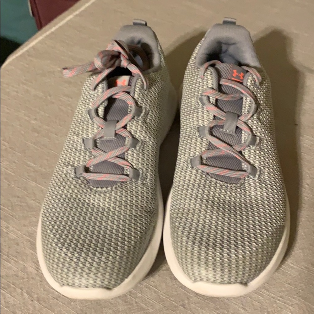 Under Armour Sneakers